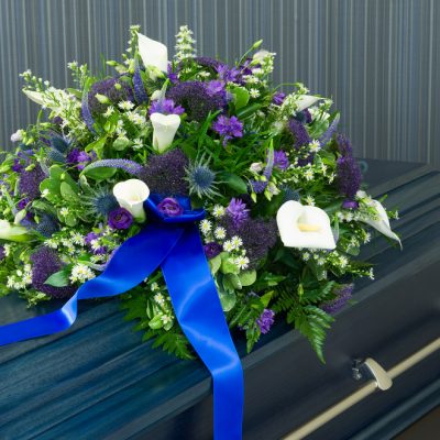 Ensure that your loved ones have their final rest in a coffin or casket that is of high quality and stunning looks.